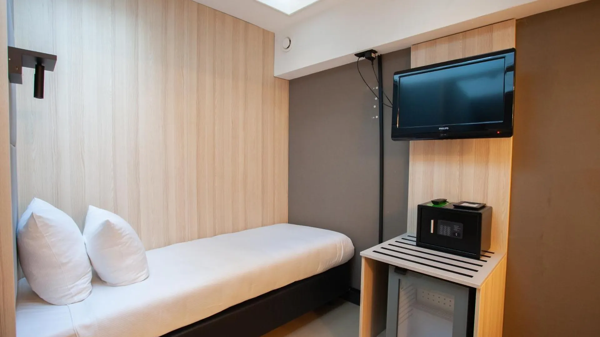 The Alfred Hotel Amsterdam 3*,  Netherlands